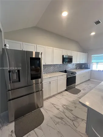 $2,600 | 310 South 3rd Street, Haines City, FL 33844