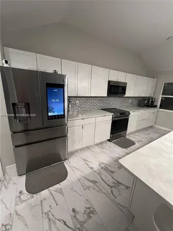 $2,600 | 310 South 3rd Street, Haines City, FL 33844