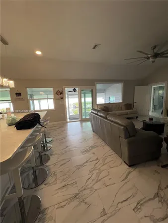 $2,600 | 310 South 3rd Street, Haines City, FL 33844