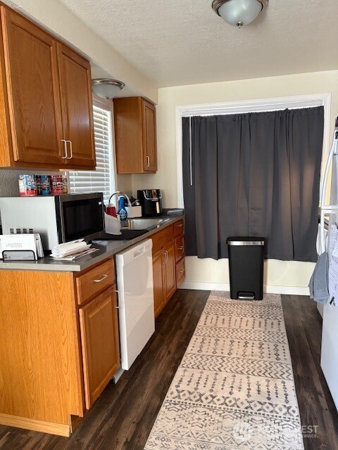 24407 Richards Road, Unit A & B Sedro-Woolley, WA 98284 - Photo 2 of 5 Gallery Image 2