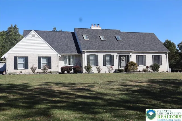 $1,200,000 | 108 East Douglasville Road, Nazareth, PA 18064