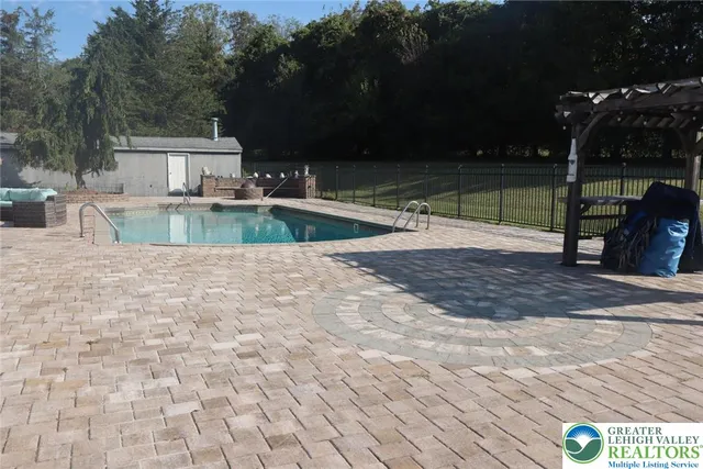 $1,200,000 | 108 East Douglasville Road, Nazareth, PA 18064