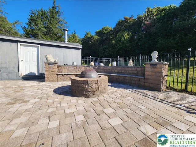 $1,200,000 | 108 East Douglasville Road, Nazareth, PA 18064