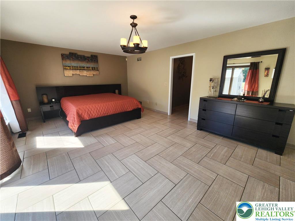 108 East Douglasville Road Nazareth, PA 18064 - Photo 7 of 42