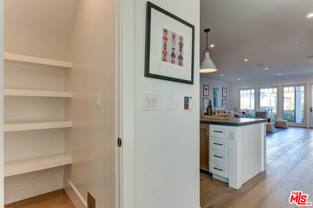 221 Ruth Avenue Venice, CA 90291 - Photo 14 of 33 Gallery Image 14