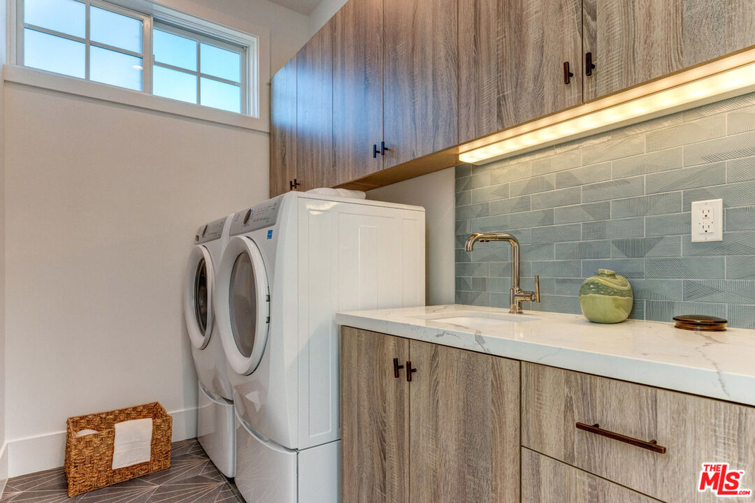221 Ruth Avenue Venice, CA 90291 - Photo 23 of 33 Gallery Image 23
