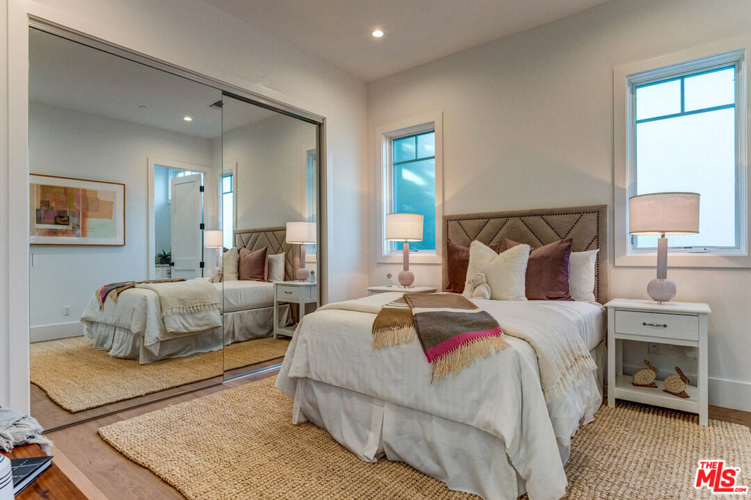 221 Ruth Avenue Venice, CA 90291 - Photo 24 of 33 Gallery Image 24