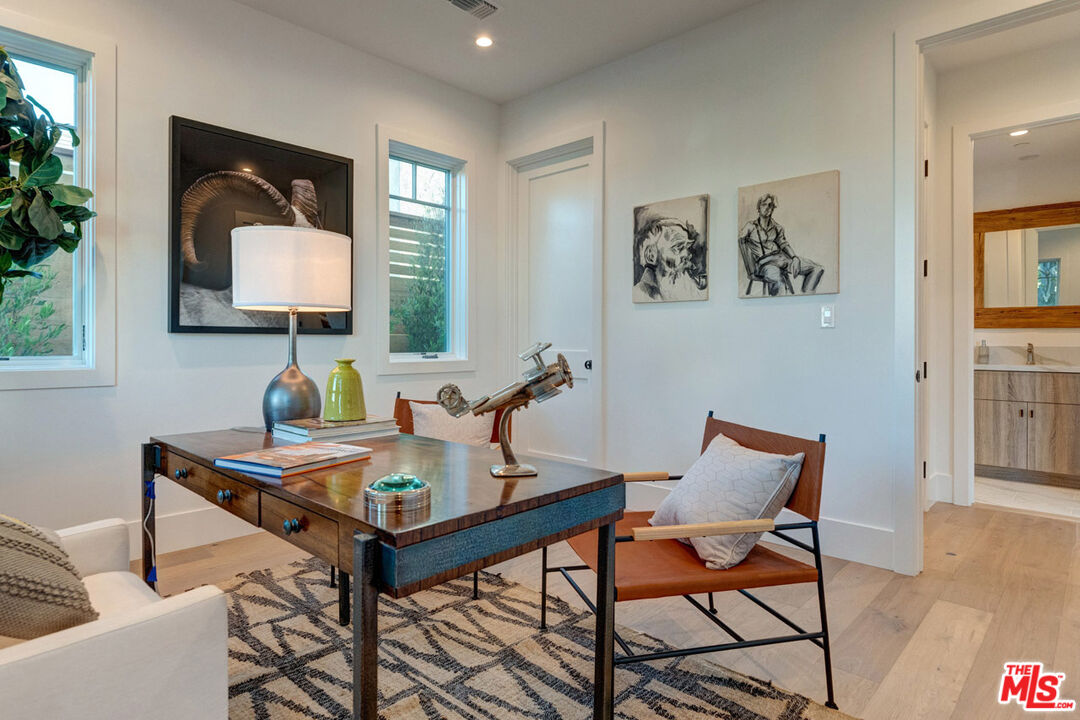 221 Ruth Avenue Venice, CA 90291 - Photo 5 of 33 Gallery Image 5