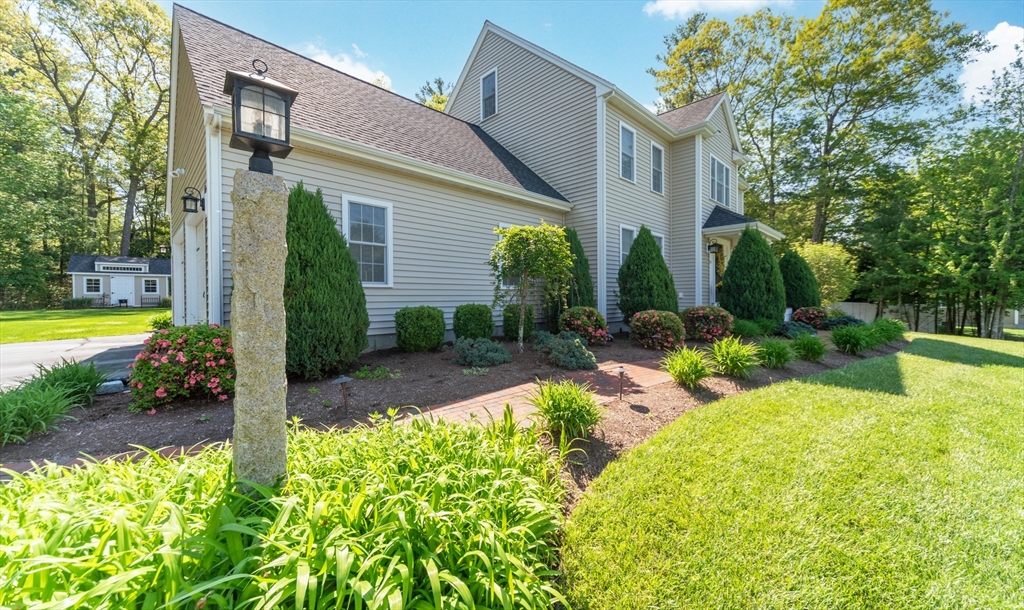 151 Princess Lane Raynham, MA 02767 - Photo 4 of 33