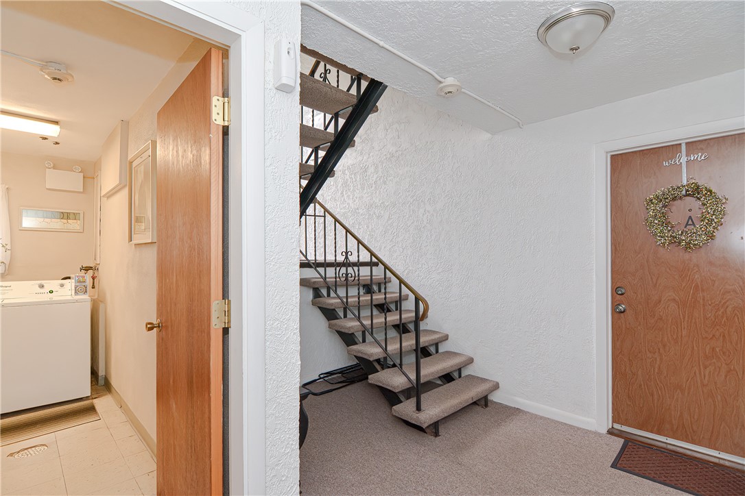 196 Old River Road, Unit 101 Lincoln, RI 02865 - Photo 23 of 29