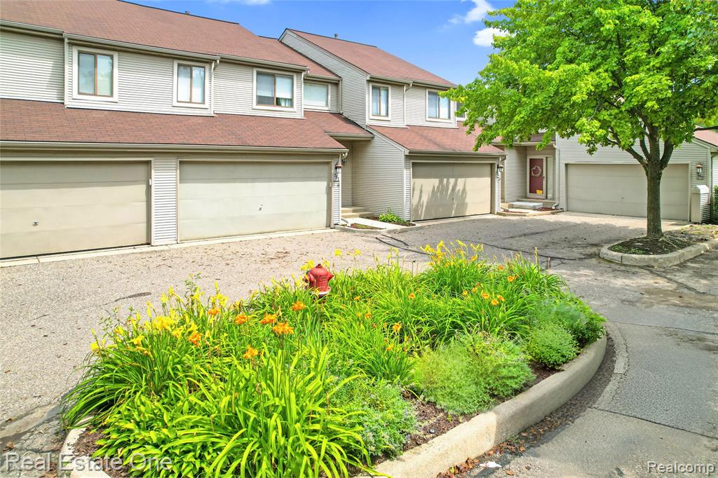 751 Eastbridge Court Rochester Hills, MI 48307 - Photo 47 of 48