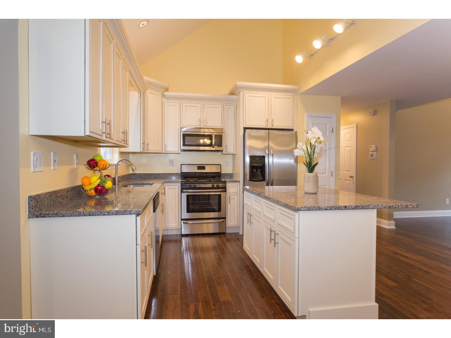 25 Chevy Chase Road Sicklerville, NJ 08081 - Photo 5 of 24 Kitchen