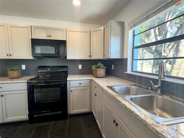 $2,600 | 2 Shine Avenue, Orlando, FL 32801