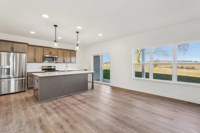 $409,900 | 3161 Drumlin Rdg Drive, Cottage Grove, WI 53527