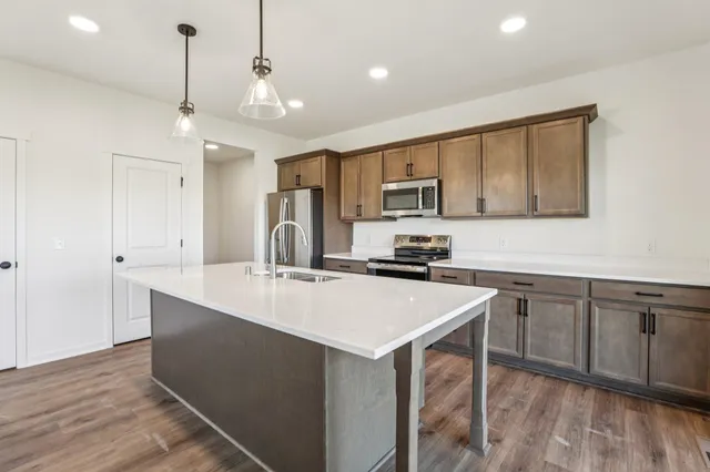 $409,900 | 3161 Drumlin Rdg Drive, Cottage Grove, WI 53527