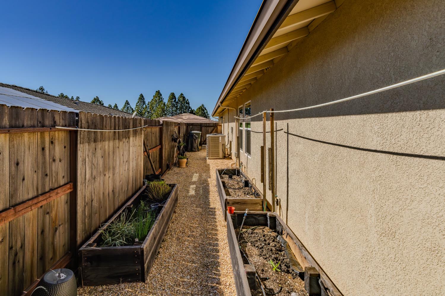 143 Emerald Lane Jackson, CA 95642 - Photo 37 of 53 a view of balcony