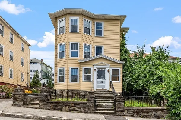 $2,200 | 79 Gage Street, Unit 3, Worcester, MA 01605