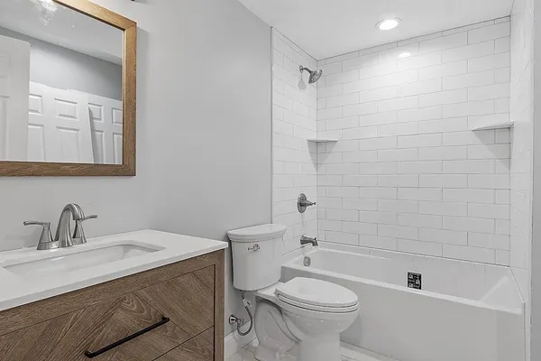 $2,200 | 79 Gage Street, Unit 3, Worcester, MA 01605