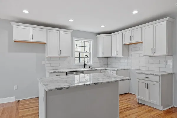 $2,200 | 79 Gage Street, Unit 3, Worcester, MA 01605