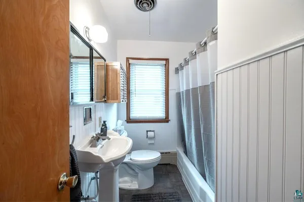 $152,900 | 211 10th Street Northwest, Chisholm, MN 55719