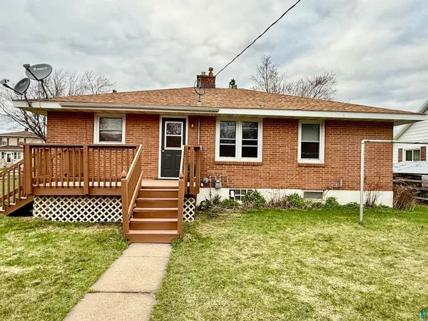 $152,900 | 211 10th Street Northwest, Chisholm, MN 55719