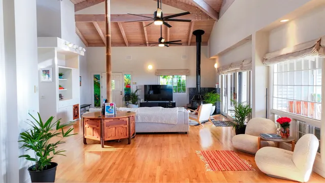 $2,225,000 | 4010 Kula Highway, Kula, HI 96790