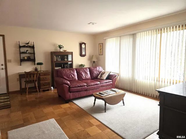 $269,000 | 567 Union Grove Road, Carbondale, IL 62903