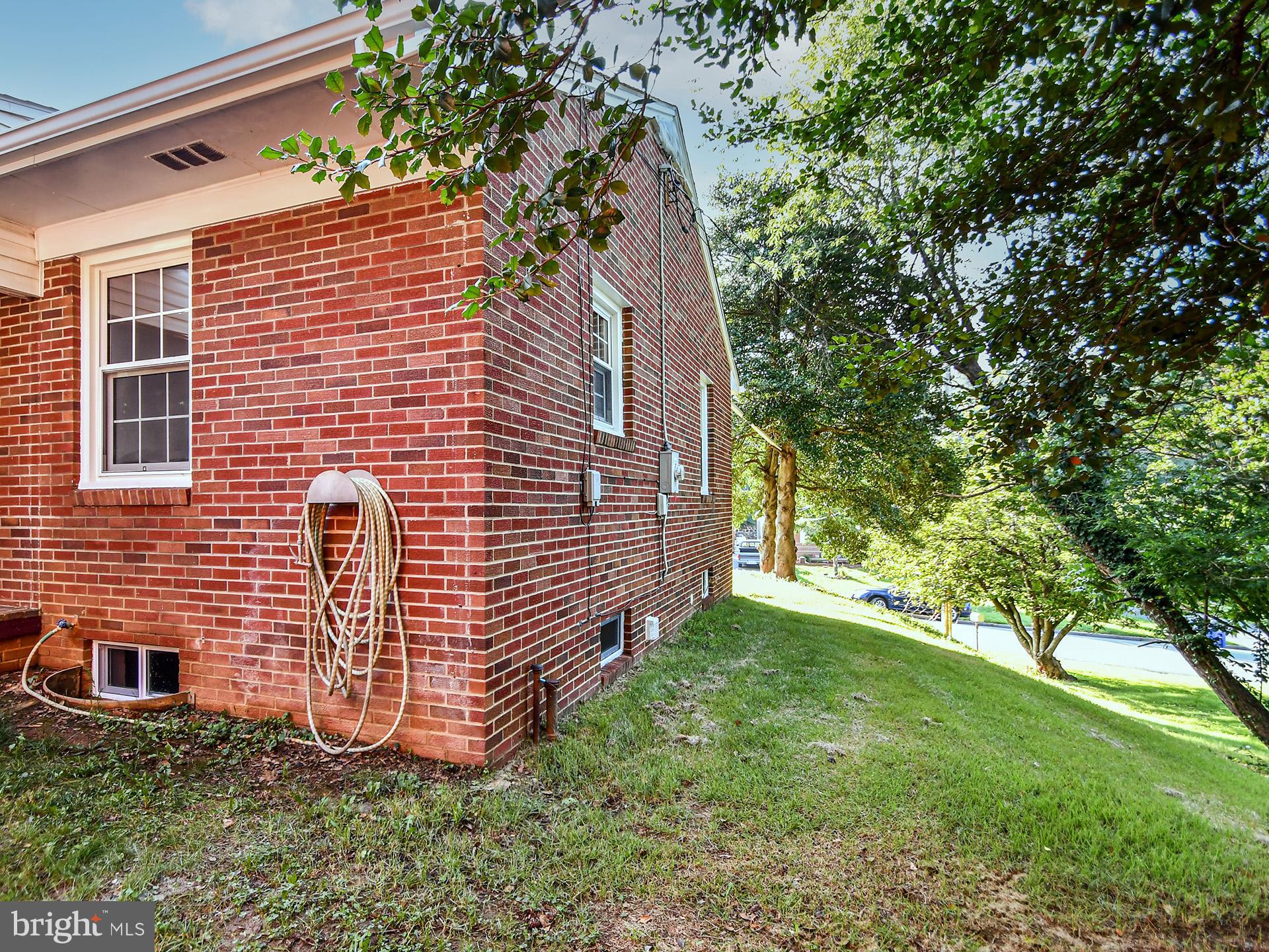 117 Jamestown Road Front Royal, VA 22630 - Photo 34 of 37 Gallery Image 34