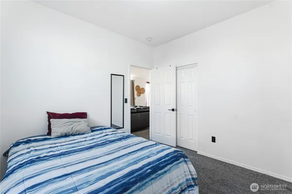 $679,950 | 10430 13th Ave Court East, Tacoma, WA 98445