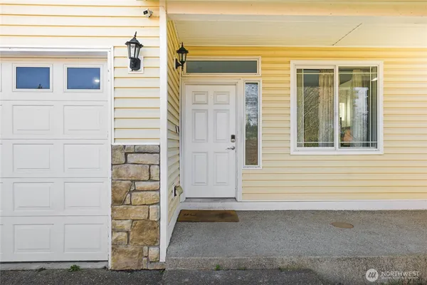 $679,950 | 10430 13th Ave Court East, Tacoma, WA 98445