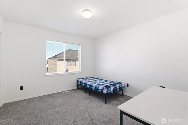 $679,950 | 10430 13th Ave Court East, Tacoma, WA 98445