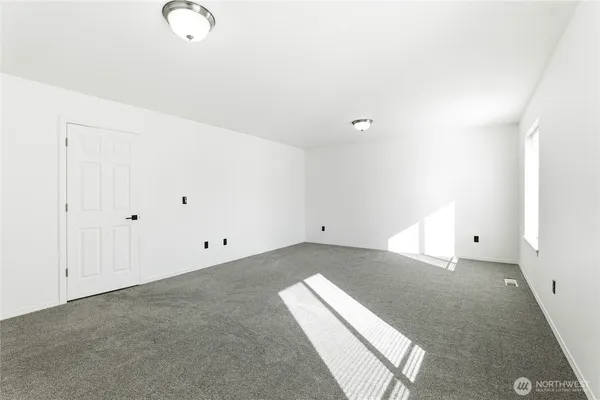 $679,950 | 10430 13th Ave Court East, Tacoma, WA 98445
