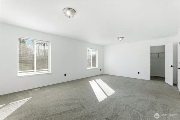 $679,950 | 10430 13th Ave Court East, Tacoma, WA 98445