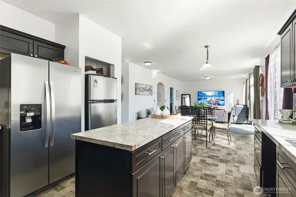 $679,950 | 10430 13th Ave Court East, Tacoma, WA 98445