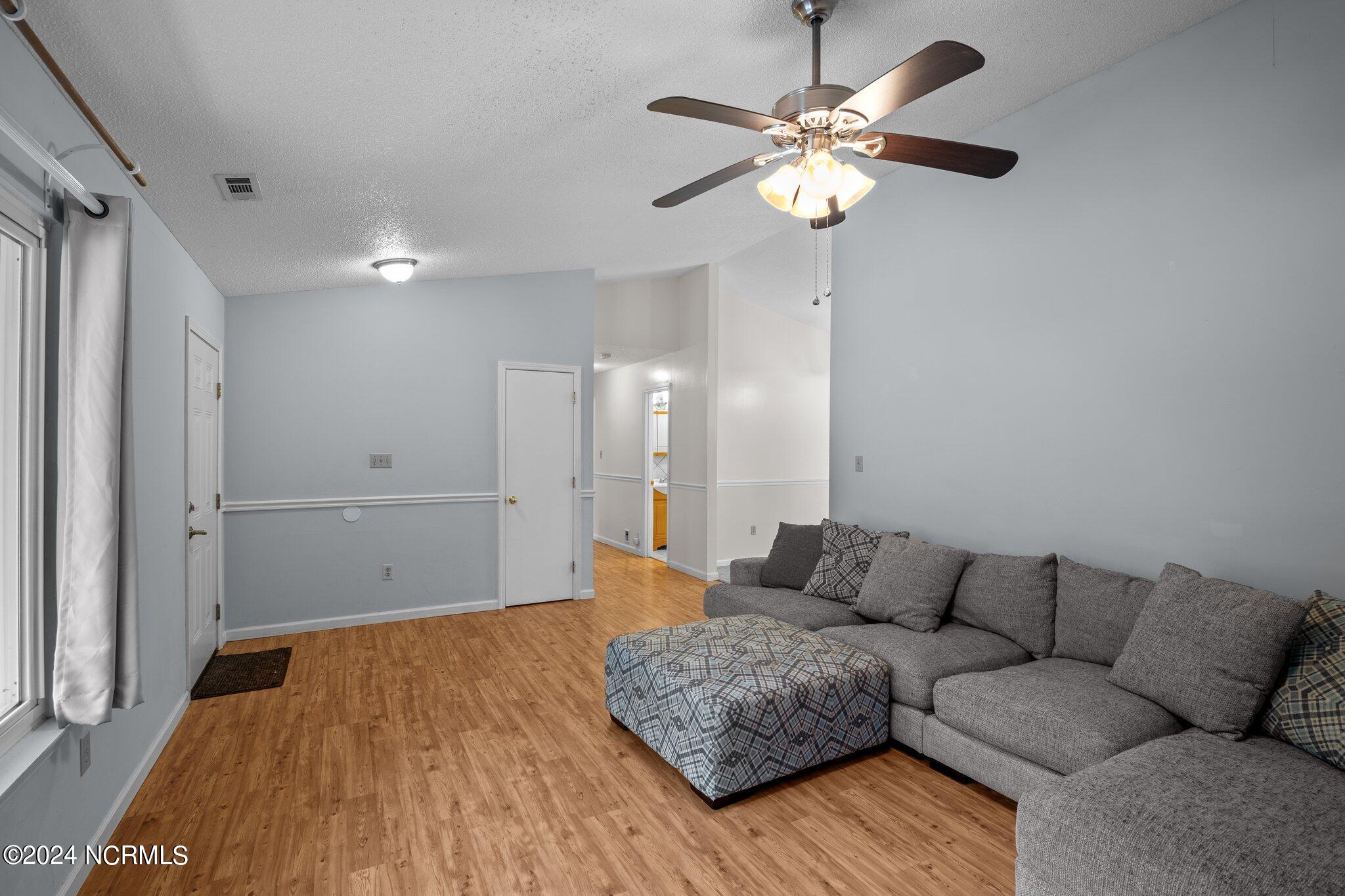 5804 County Line Road New Bern, NC 28562 - Photo 18 of 40 20-web-or-mls-BLS_0009