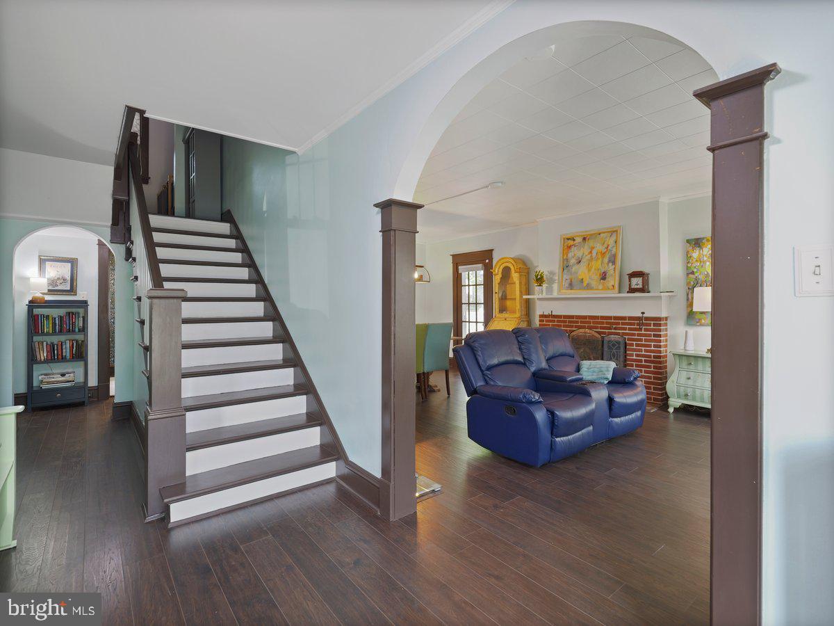 218 East Baltimore Street Funkstown, MD 21734 - Photo 4 of 45 Front Hall 2