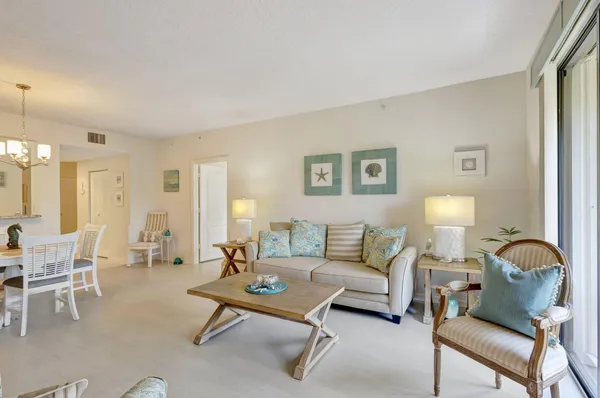 $2,700 | 800 Uno Lago Drive, Unit 302, Juno Beach, FL 33408