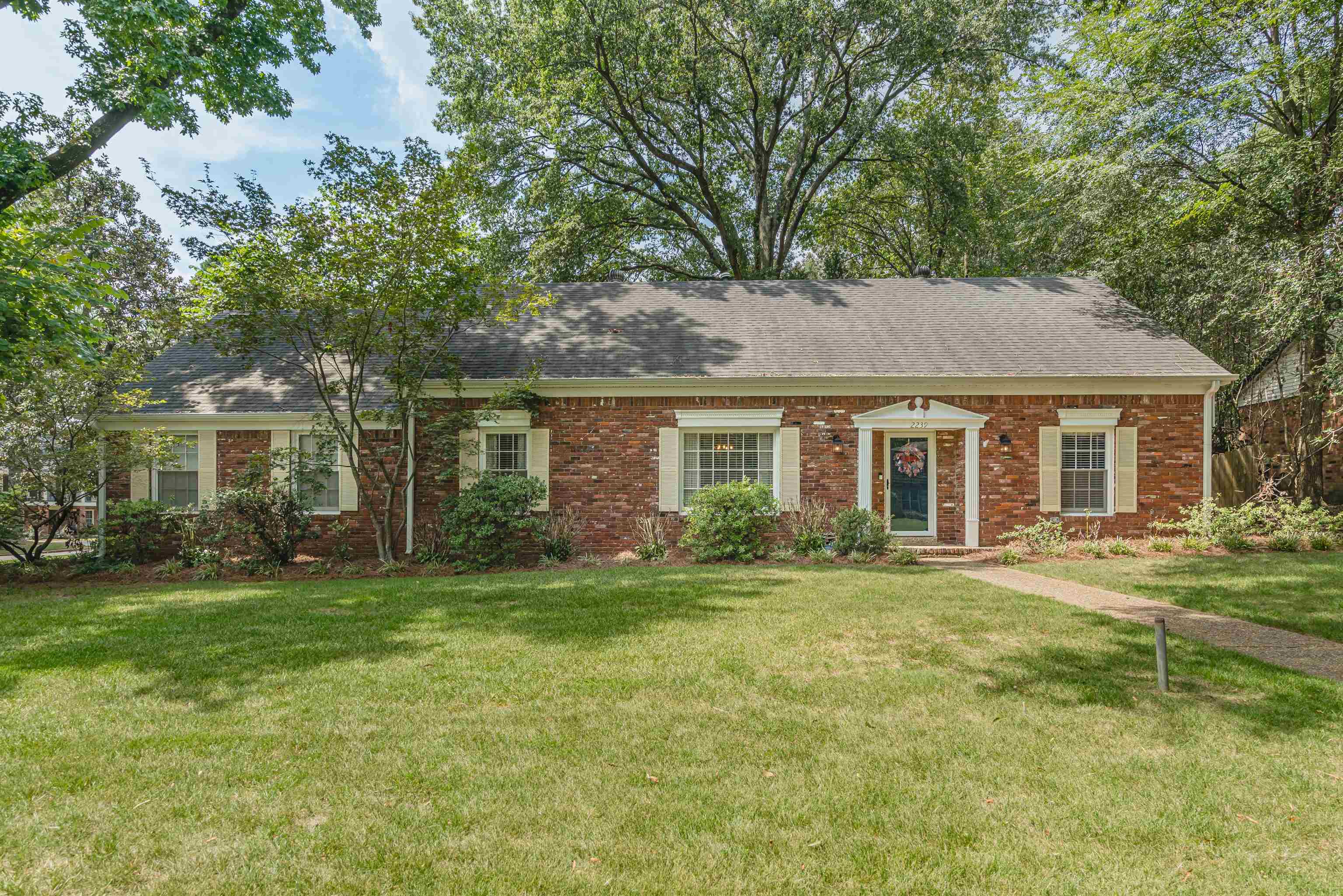 2239 Howard Road Germantown, TN 38138 - Photo 1 of 24 Gallery Image 1