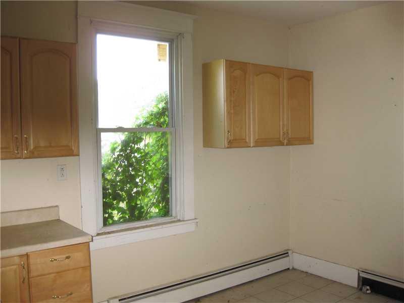 708 11th Street McKees Rocks, PA 15136 - Photo 12 of 19 Kitchen.