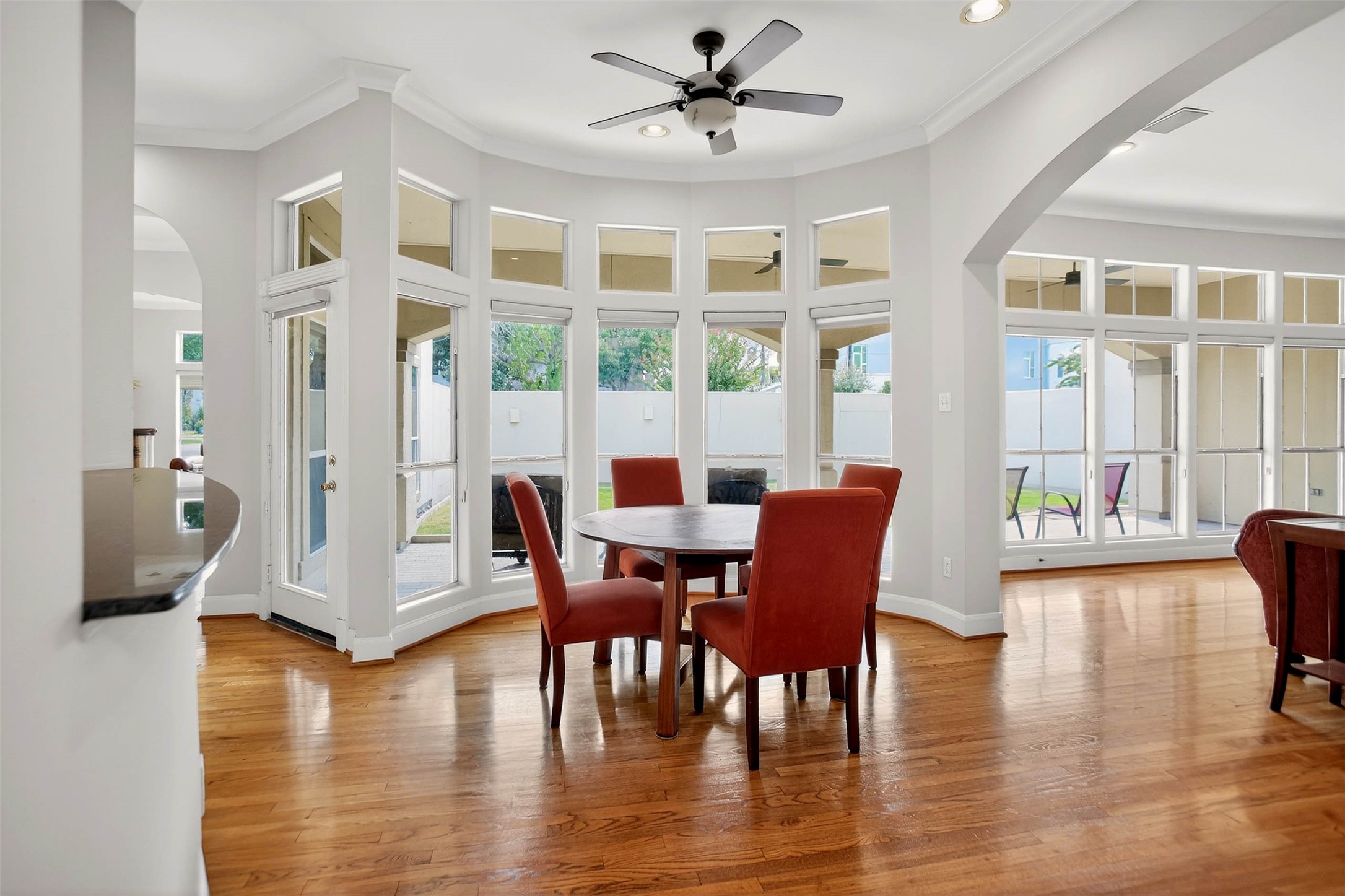 3118 Virginia Street Houston, TX 77098 - Photo 23 of 50 Walls of window runs seamlessly through the living, breakfast and family room.