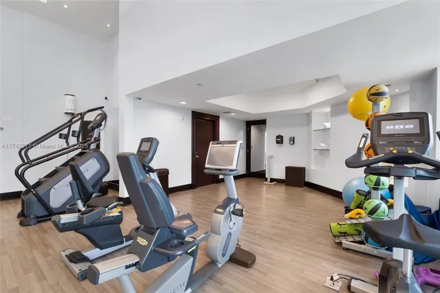 $1,629,000 | 18911 Collins Avenue, Unit 1004, Sunny Isles Beach, FL 33160