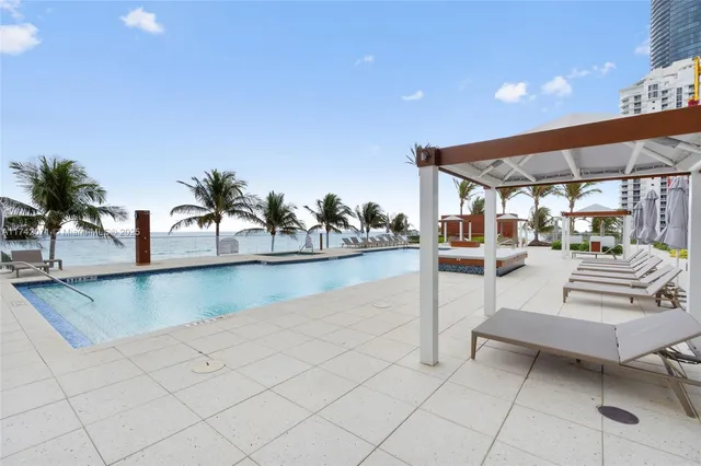 $1,629,000 | 18911 Collins Avenue, Unit 1004, Sunny Isles Beach, FL 33160