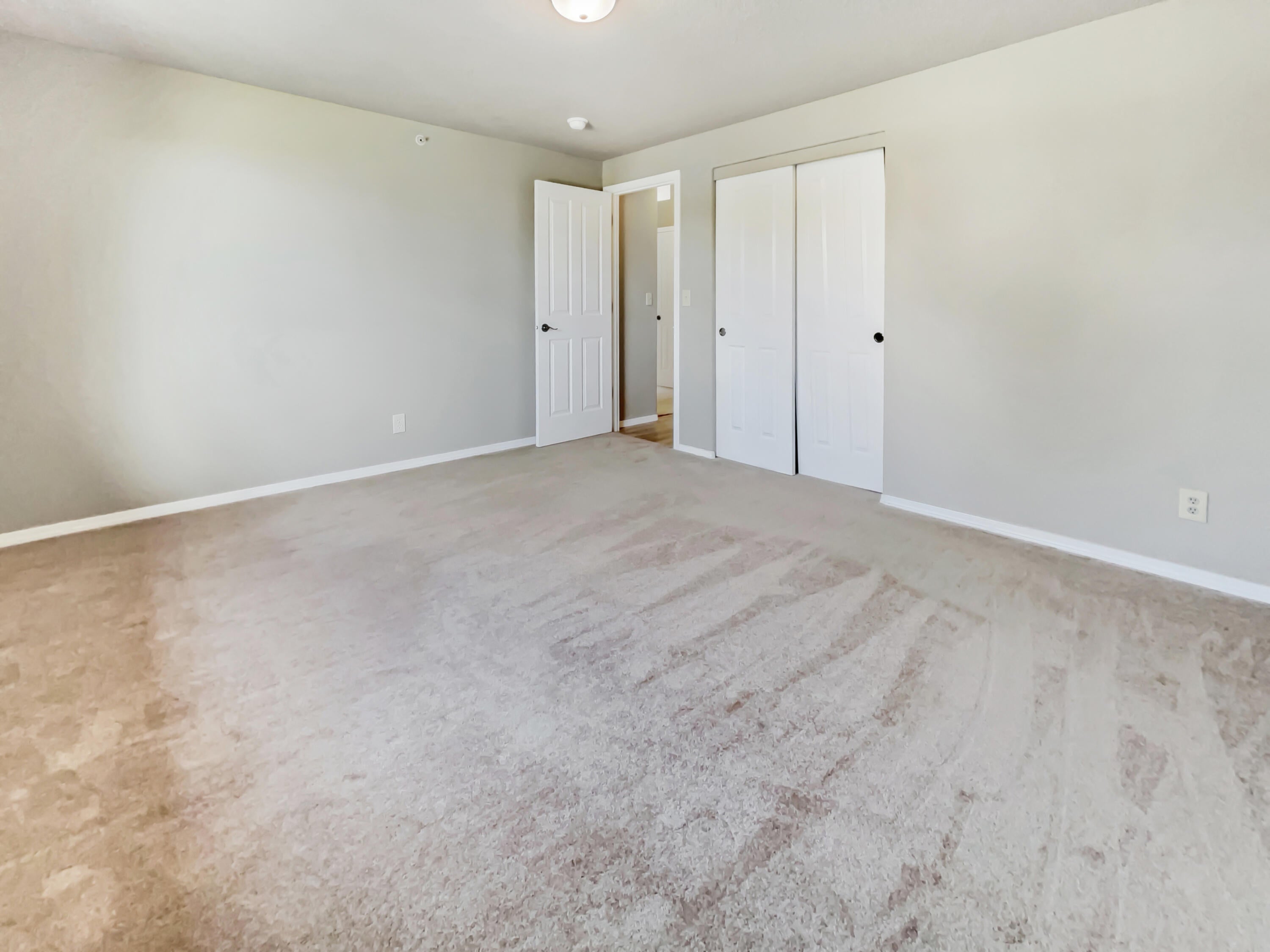 63347 Vogt Road Bend, OR 97701 - Photo 13 of 23 Bedroom 1