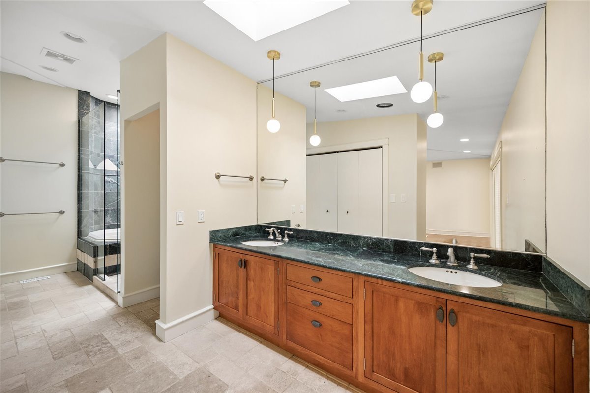 687 Birch Road Glencoe, IL 60022 - Photo 19 of 31 Gallery Image 19