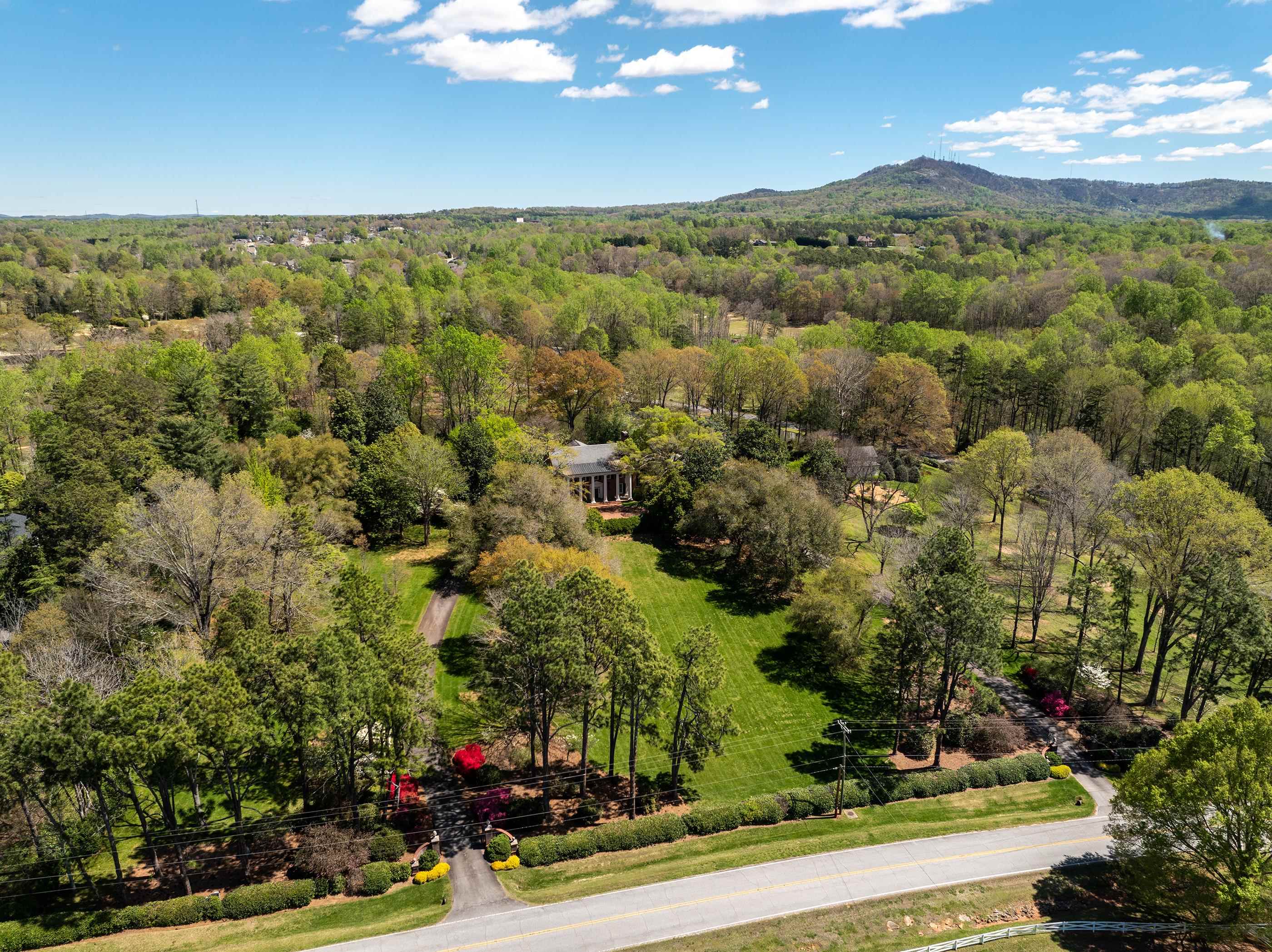 1908 Roe Ford Road Greenville, SC 29617 - Photo 5 of 41 Gallery Image 5