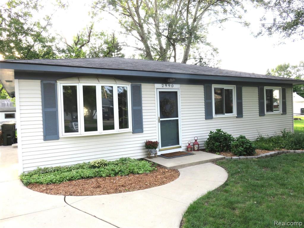 2990 Harrison Avenue Rochester Hills, MI 48307 - Photo 1 of 18