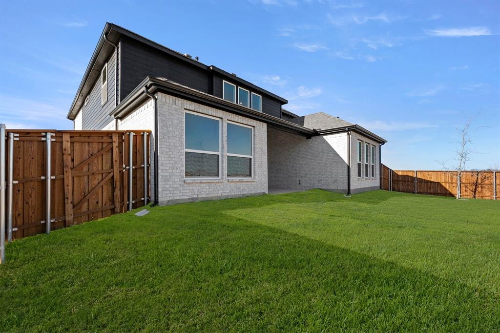 3004 Fox Lake Drive Pilot Point, TX 76258 - Photo 6 of 33