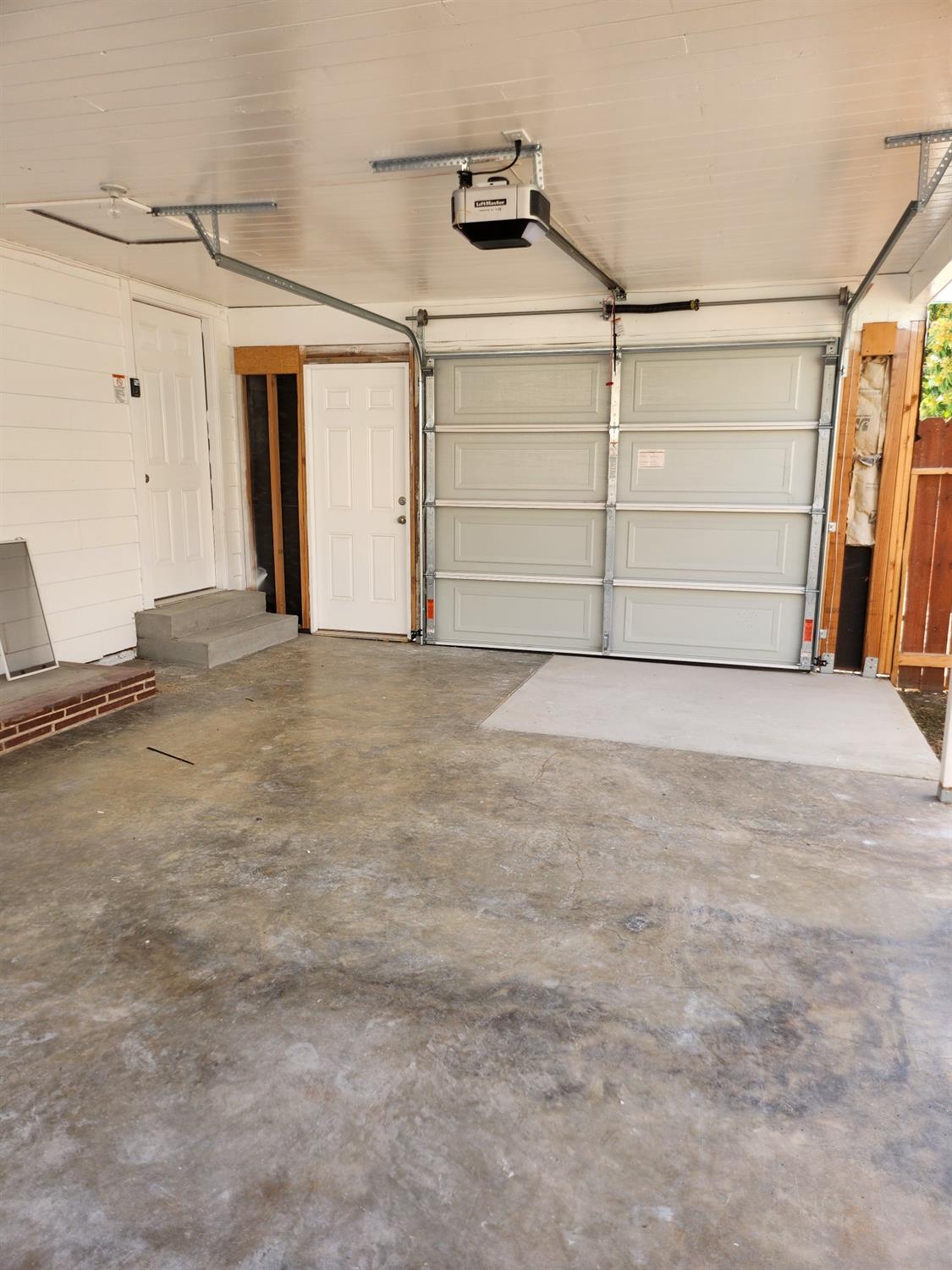 2011 11th Street Reedley, CA 93654 - Photo 17 of 17 a view of a garage