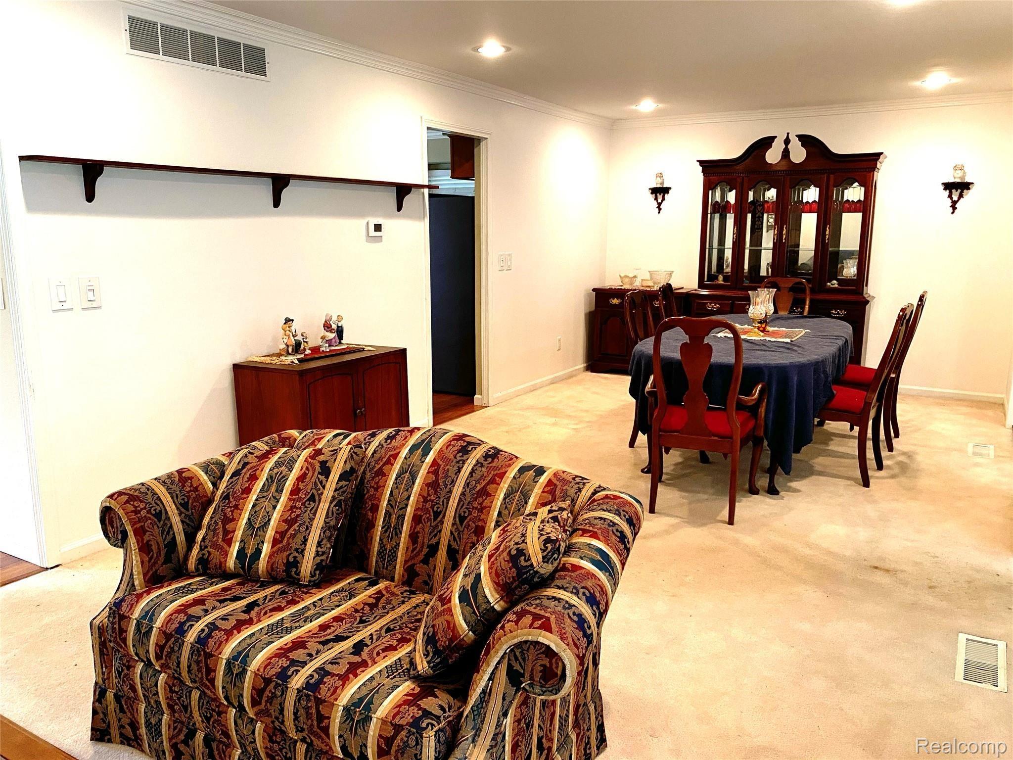 1158 East Fairview Lane Rochester, MI 48306 - Photo 20 of 39 Dining room & living room c.jpeg
