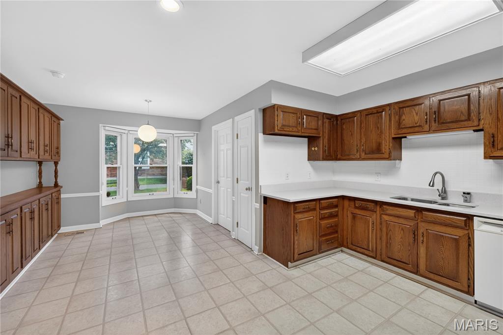 2435 Baxton Way Chesterfield, MO 63017 - Photo 20 of 46